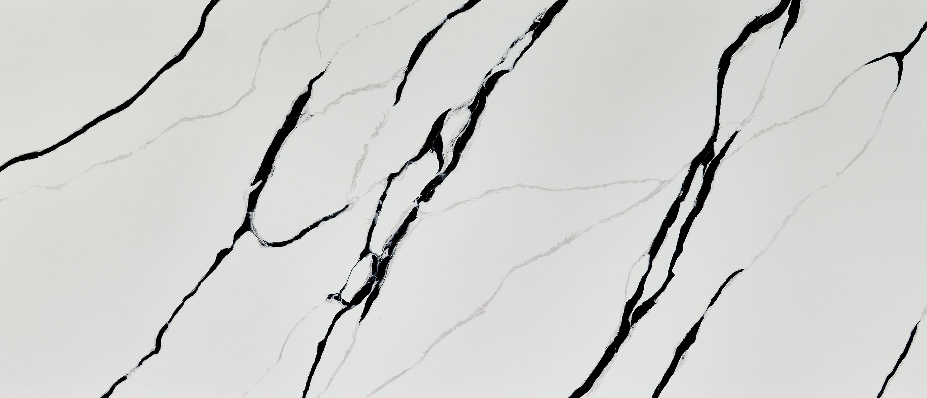 Calacatta Lumanyx quartz slab